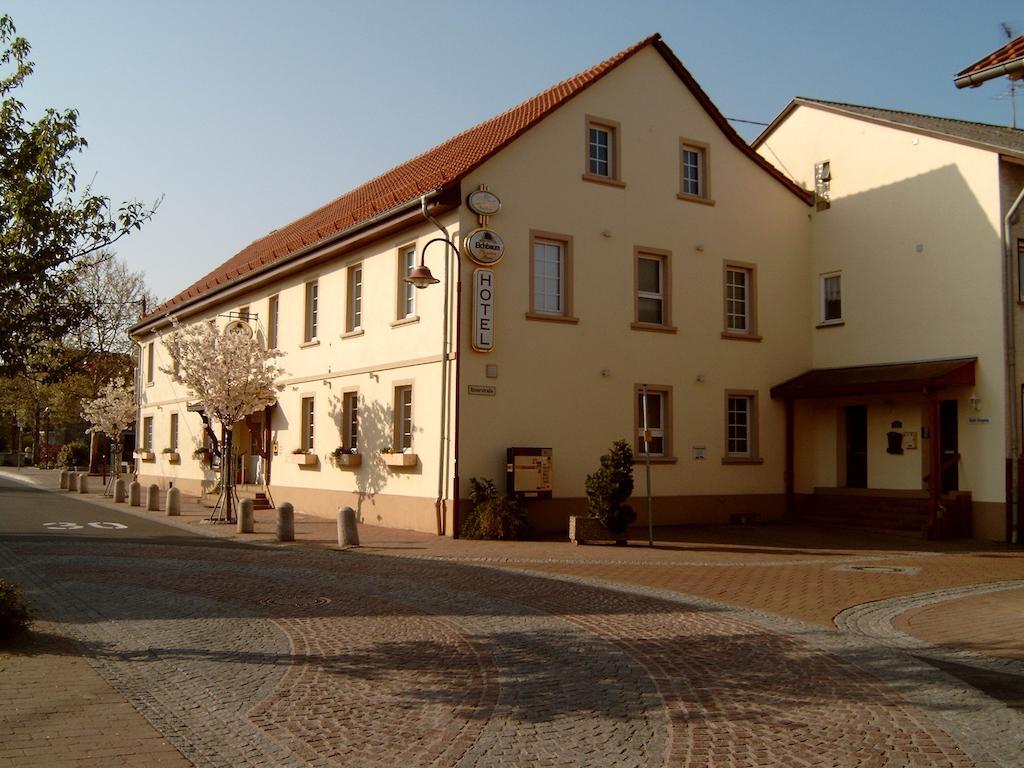 Hotel Garni Zum Adler Gensingen Exteriér fotografie